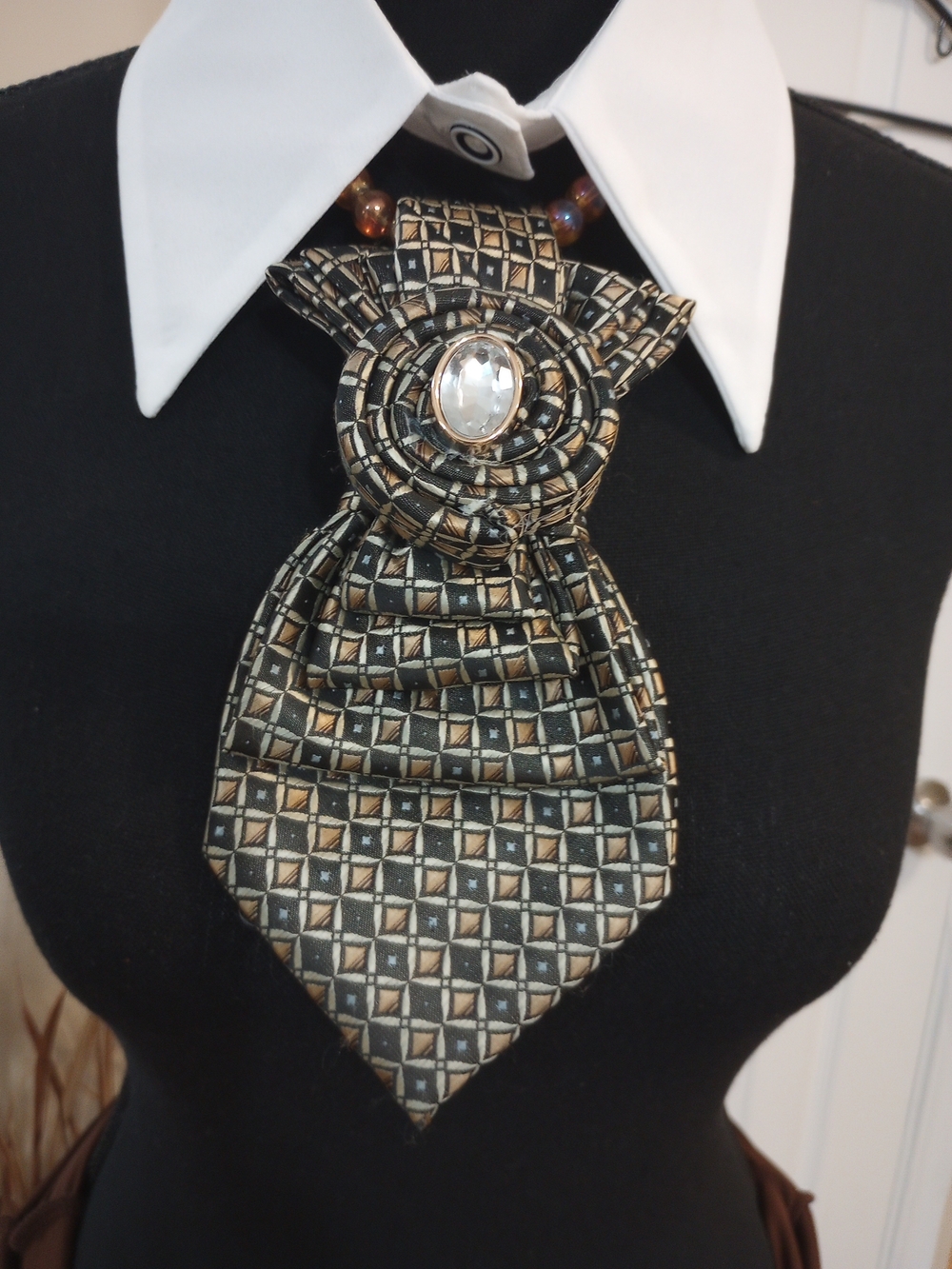 Statement Geometric Silk-Look Neckpiece in Black and Gold
